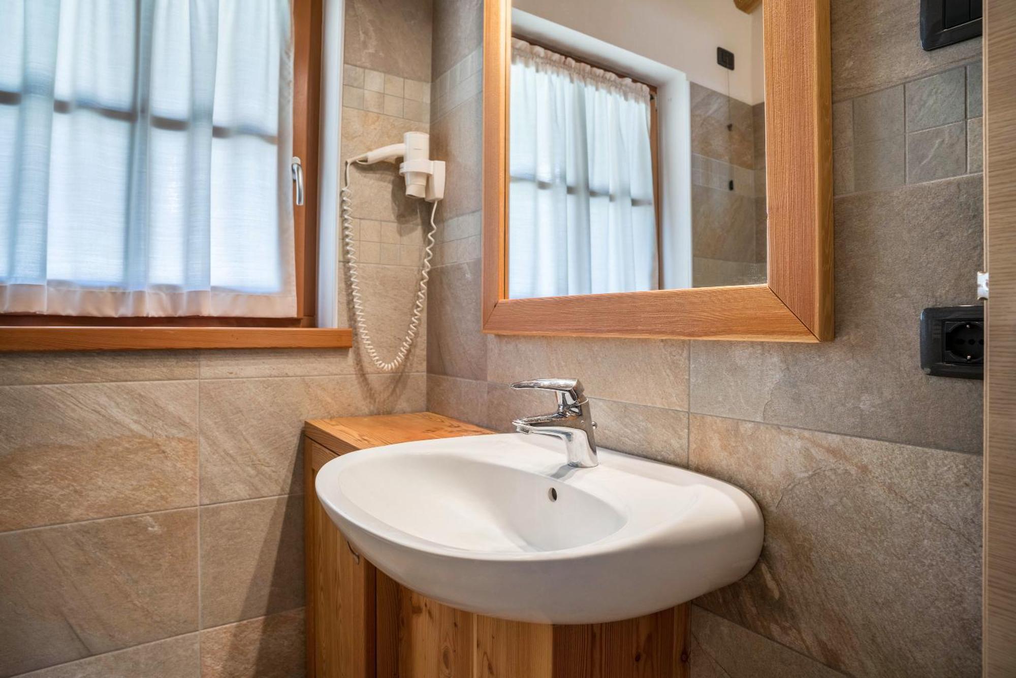 Chalet Camping Fae 1 Madonna di Campiglio Bagian luar foto