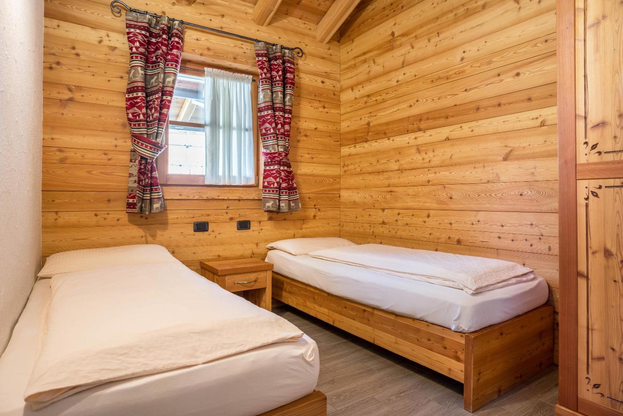 Chalet Camping Fae 1 Madonna di Campiglio Bagian luar foto